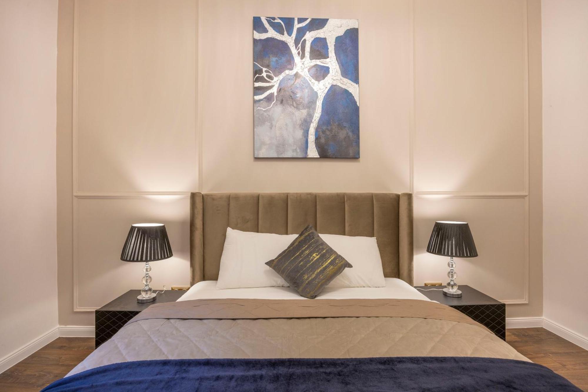 Exclusive Downtown Quentin Residence By Prestige Homes Budapest Kültér fotó